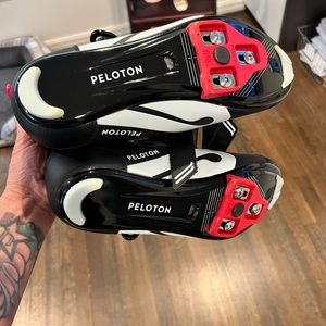 Peloton Mens size:9US/42